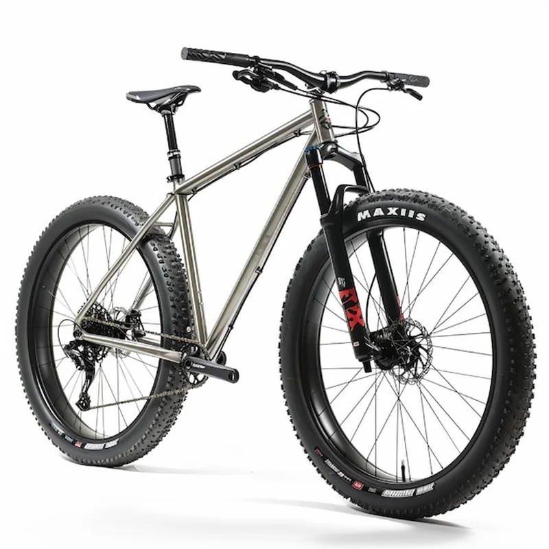 You are currently viewing Co to jest rower trekkingowy? Przewodnik po wyborze i zastosowaniu