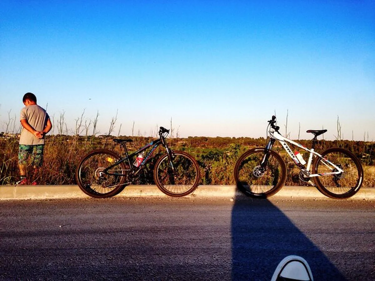 Mężczyzna na rowerze